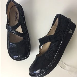 Alegria Women’s Paisley Mary Janes 41W